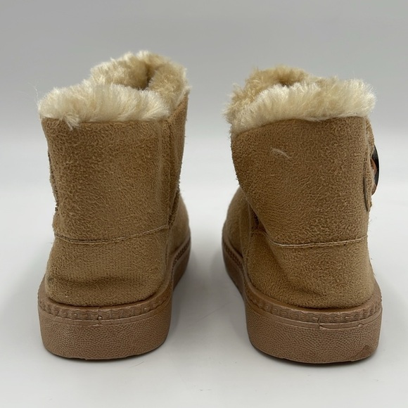China Buttons City Toddler Girls Boots, Tan, Fleece Lined Size 2 - Picture 3 of 9